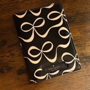 Kate Spade Black and White Bow Design Holder